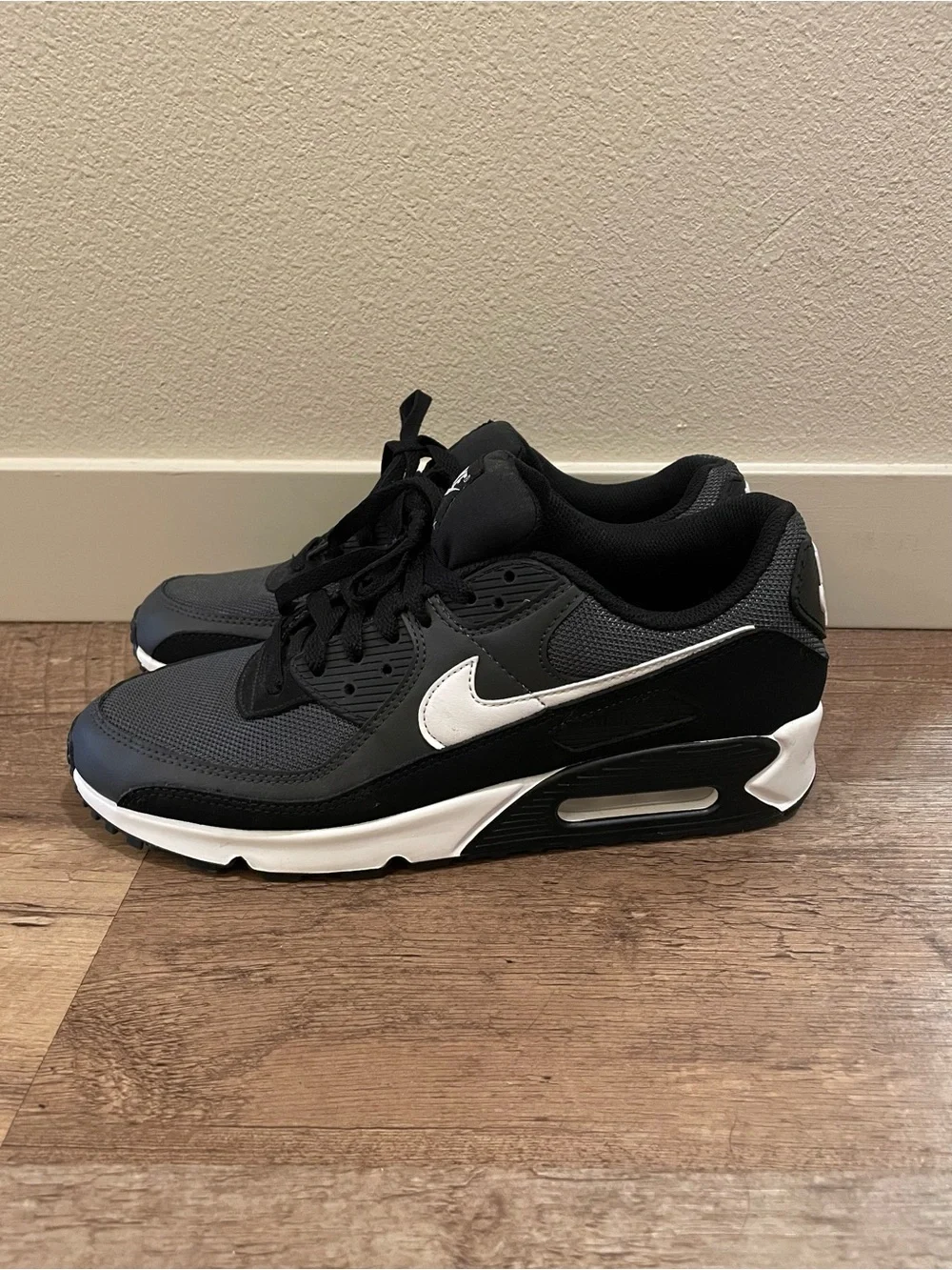 Men’s Size 10 Nike Air Max 90 Black White Iron Grey CN8490-002 Athletic Sneakers